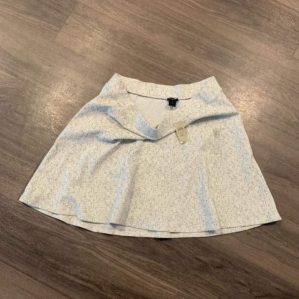 Ann Taylor - NWT Skirt - XL